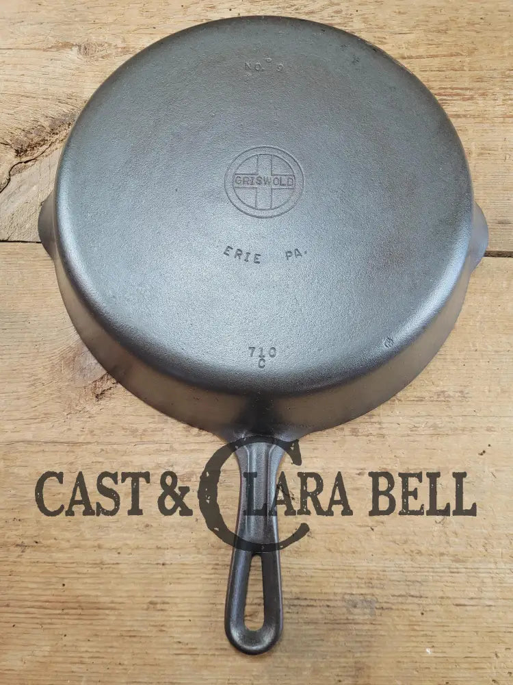 Big beautiful bacon skillet. Griswold #9 Cast Iron Skillet with Small Block Logo 710 C