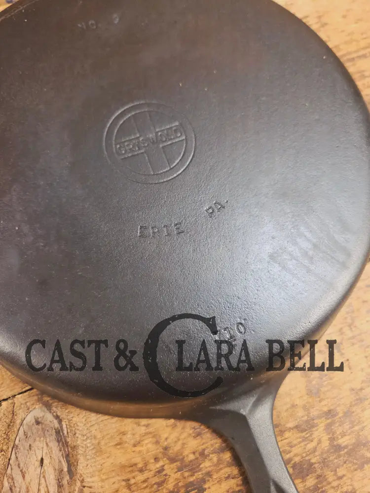 Big beautiful bacon skillet. Griswold #9 Cast Iron Skillet with Small Block Logo 710 F Skillet