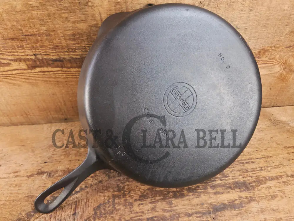 Big beautiful bacon skillet. Griswold #9 Cast Iron Skillet with Small Block Logo 710 F Skillet