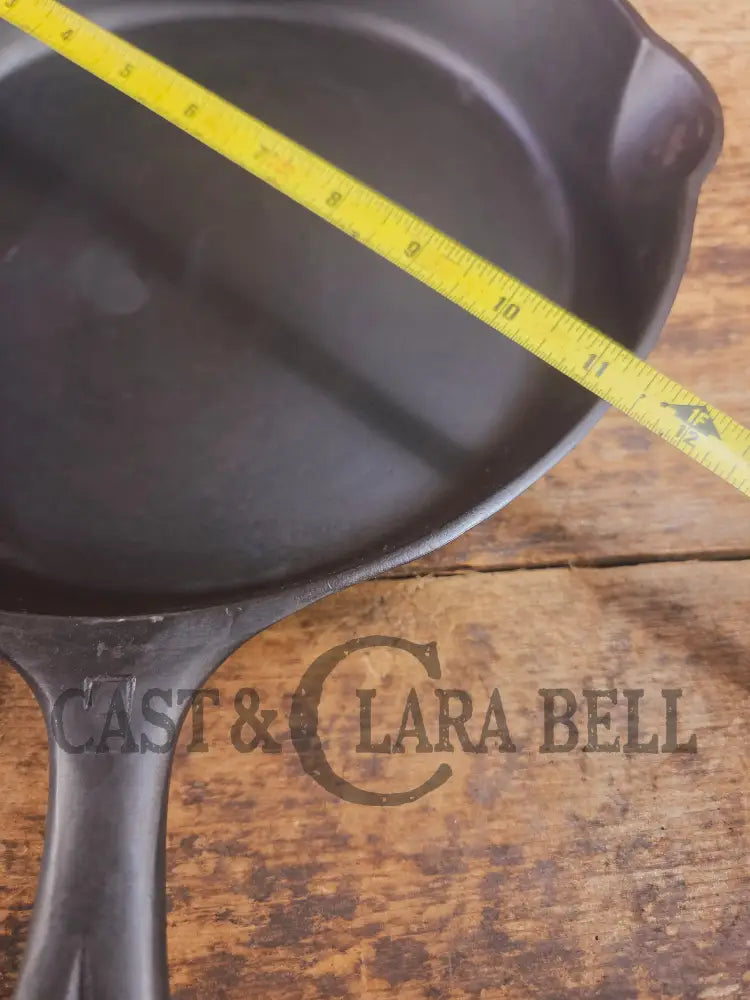 Big beautiful bacon skillet. Griswold #9 Cast Iron Skillet with Small Block Logo 710 F Skillet