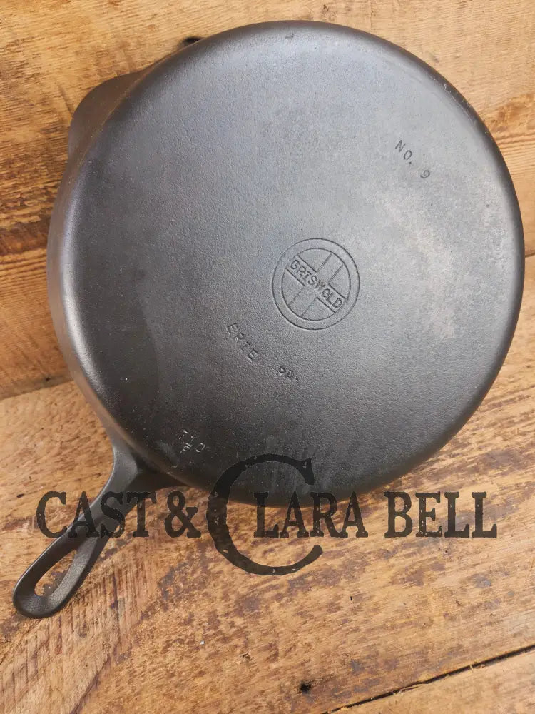 Big beautiful bacon skillet. Griswold #9 Cast Iron Skillet with Small Block Logo 710 F Skillet