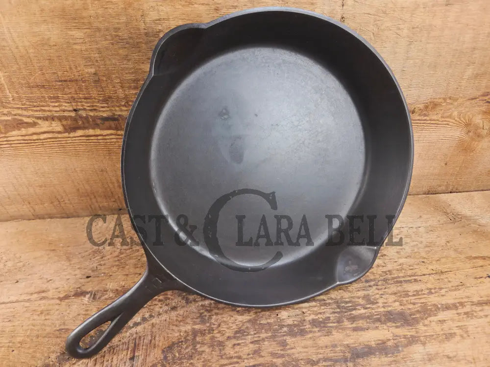 Big beautiful bacon skillet. Griswold #9 Cast Iron Skillet with Small Block Logo 710 F Skillet