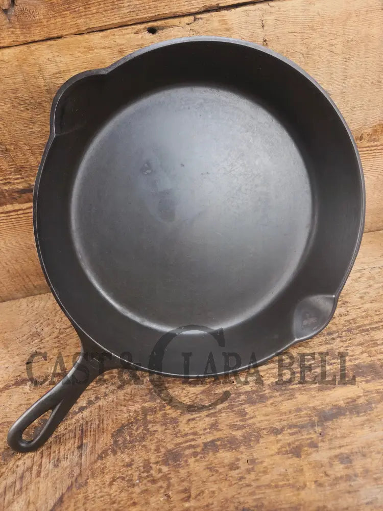 Big beautiful bacon skillet. Griswold #9 Cast Iron Skillet with Small Block Logo 710 F Skillet