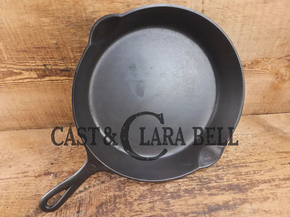 Big beautiful bacon skillet. Griswold #9 Cast Iron Skillet with Small Block Logo 710 F Skillet