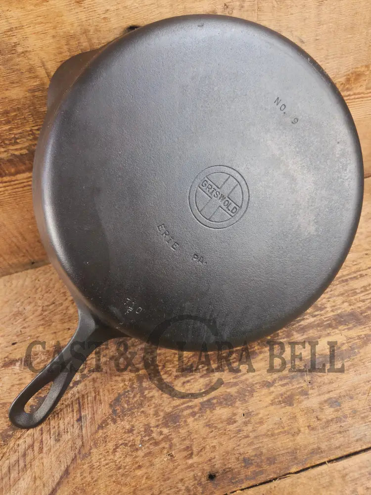 Big beautiful bacon skillet. Griswold #9 Cast Iron Skillet with Small Block Logo 710 F Skillet