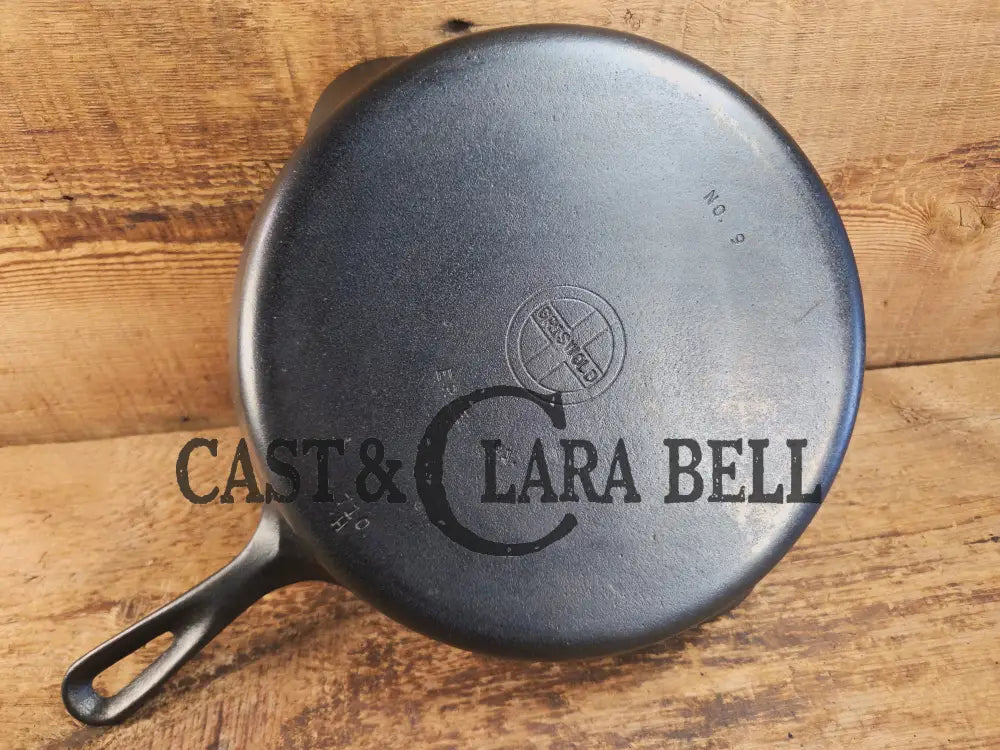 Big beautiful bacon skillet. Griswold #9 Cast Iron Skillet with Small Block Logo 710 H Skillet
