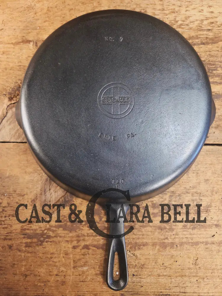 Big beautiful bacon skillet. Griswold #9 Cast Iron Skillet with Small Block Logo 710 H Skillet