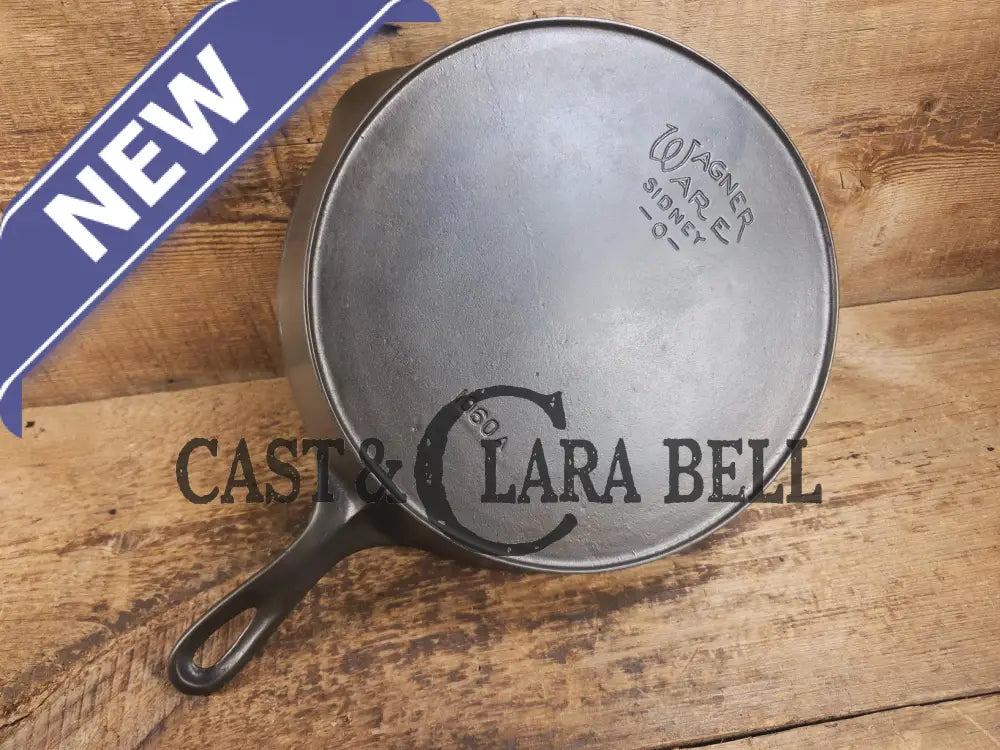 Big gorgeous and tough to find! 1924 Wagner Ware #10 Cast Iron Skillet with Stylized Logo AND heat ring 1060 A. SC24