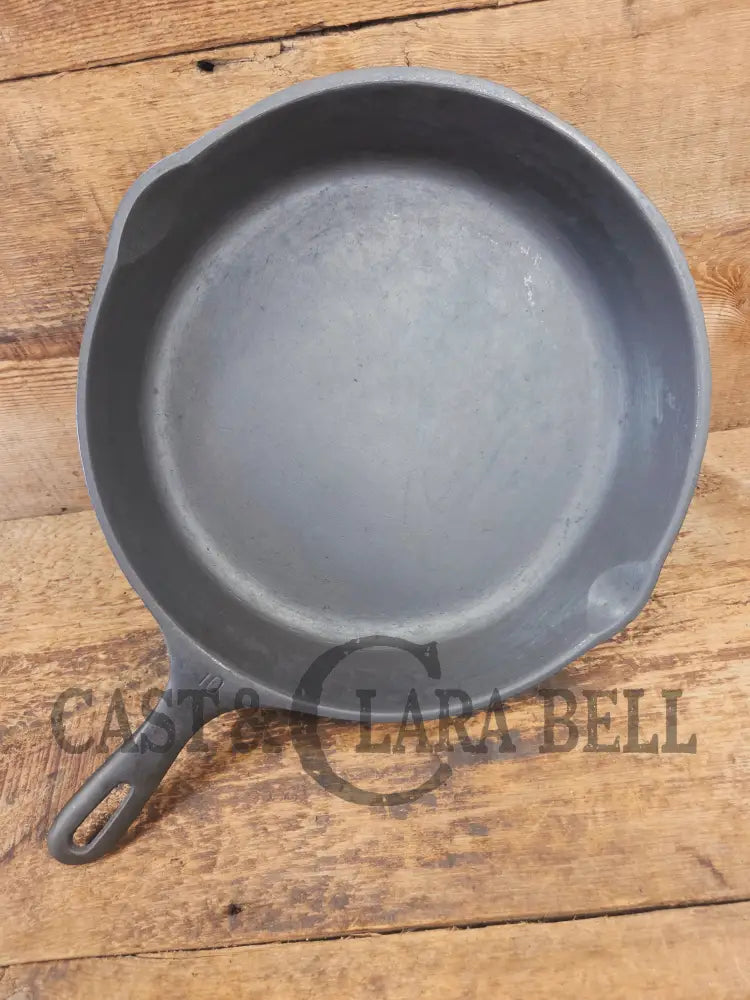 1930’s Big Wagner #10 Skillet 11 3/4 inch skillet Made in USA W. Great bacon skillet sleek glassy surface! SC24