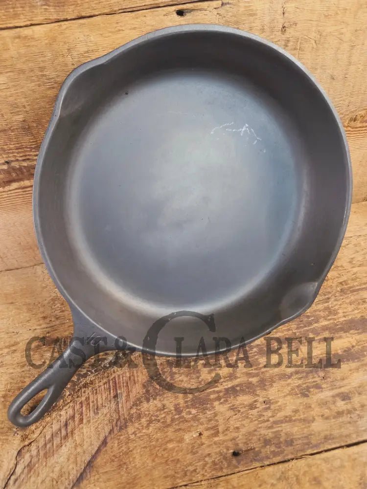 Big 1930’s Wagner Ware #10 Cast Iron Skillet with Stylized Logo 1060 E. Great Bacon skillet! SCF24 - Skillet