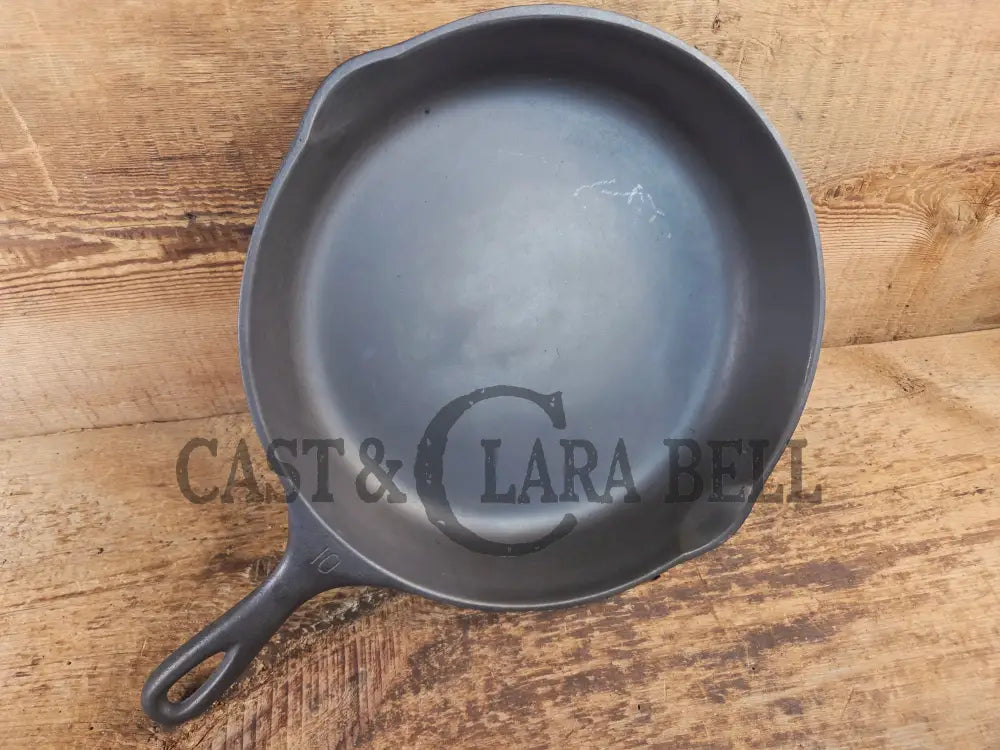 Big 1930’s Wagner Ware #10 Cast Iron Skillet with Stylized Logo 1060 E. Great Bacon skillet! SCF24 - Skillet