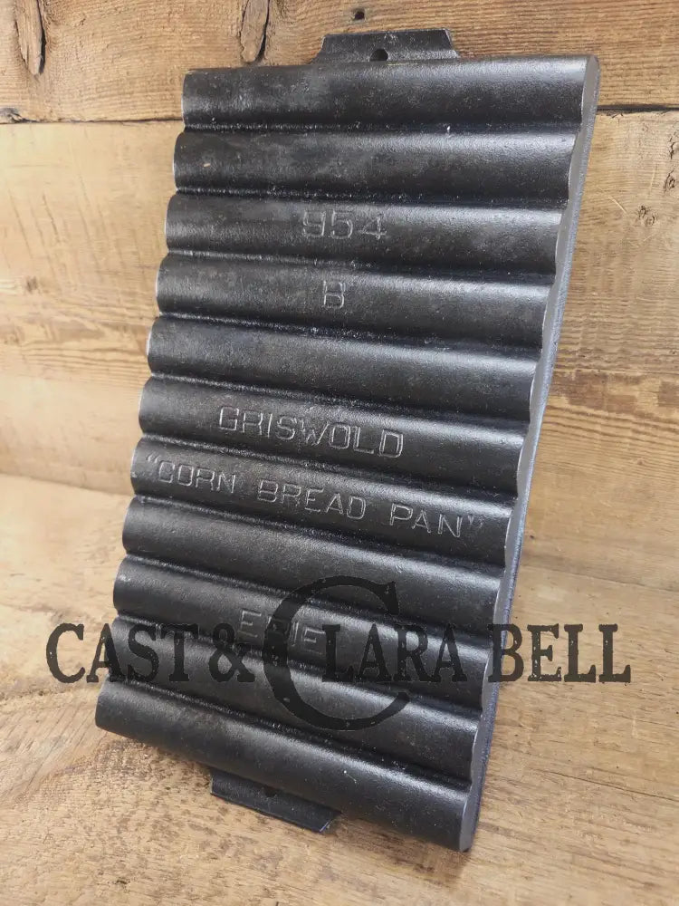 Breadsticks! 1930’s Era Griswold No. 22 Corn Bread Pan 11 cup ’Erie Penn USA,’ 954 B Bakeware