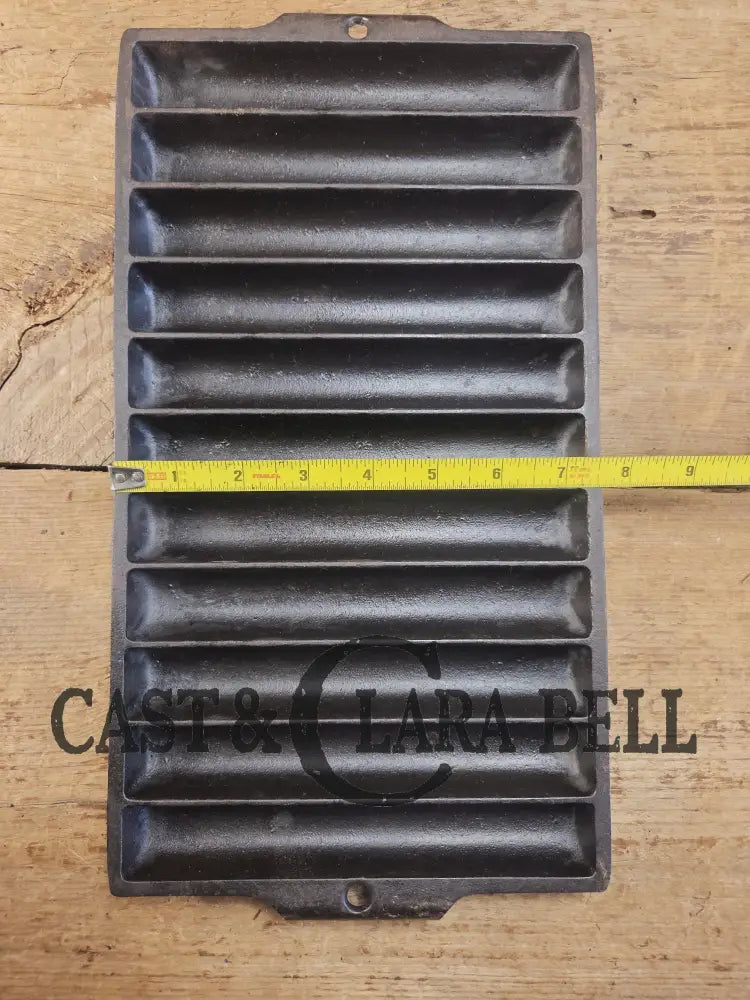 Breadsticks! 1930’s Era Griswold No. 22 Corn Bread Pan 11 cup ’Erie Penn USA,’ 954 B Bakeware