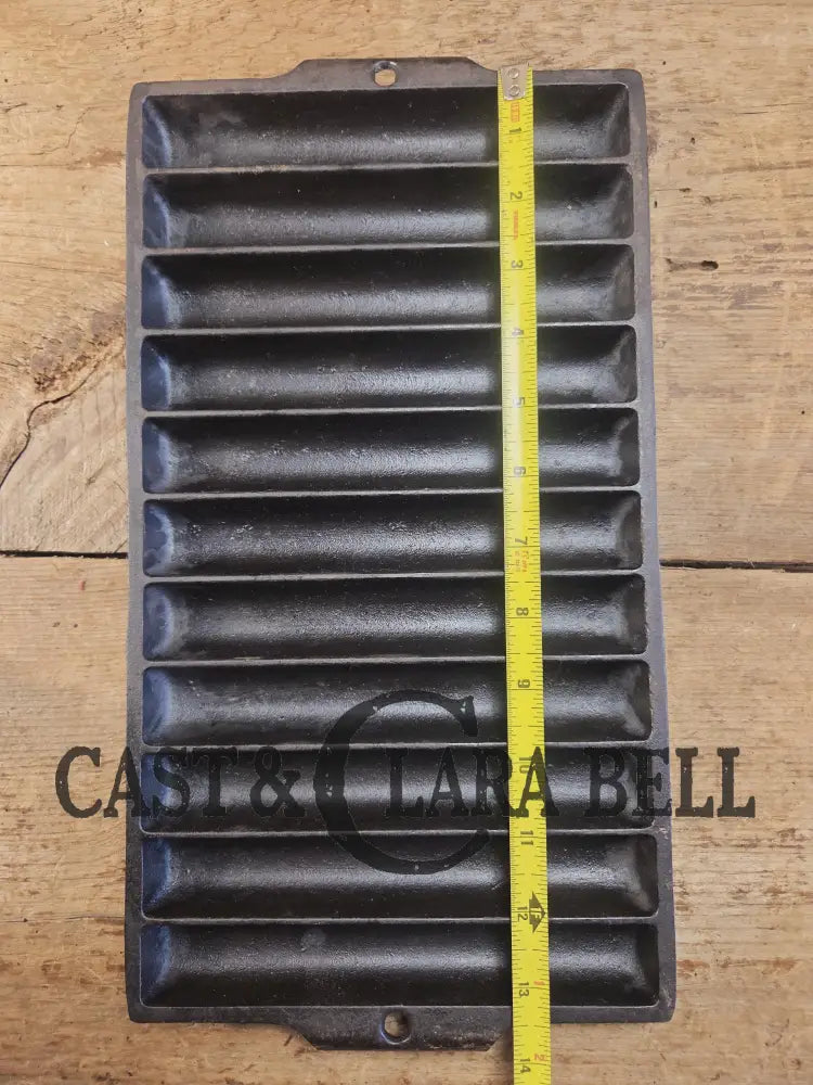 Breadsticks! 1930’s Era Griswold No. 22 Corn Bread Pan 11 cup ’Erie Penn USA,’ 954 B Bakeware