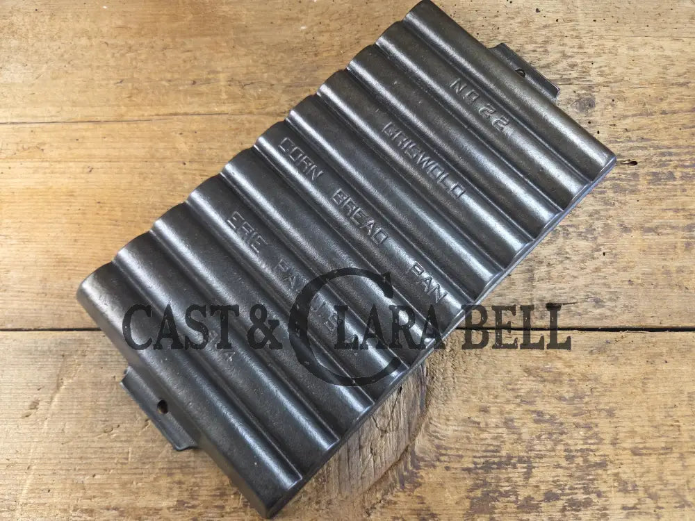 Breadsticks! 1930’s Era Griswold No. 22 Corn Bread Pan 11 cup ’Erie Penn USA,’ 954 Bakeware