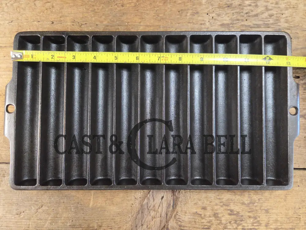 Breadsticks! 1930’s Era Griswold No. 22 Corn Bread Pan 11 cup ’Erie Penn USA,’ 954 Bakeware