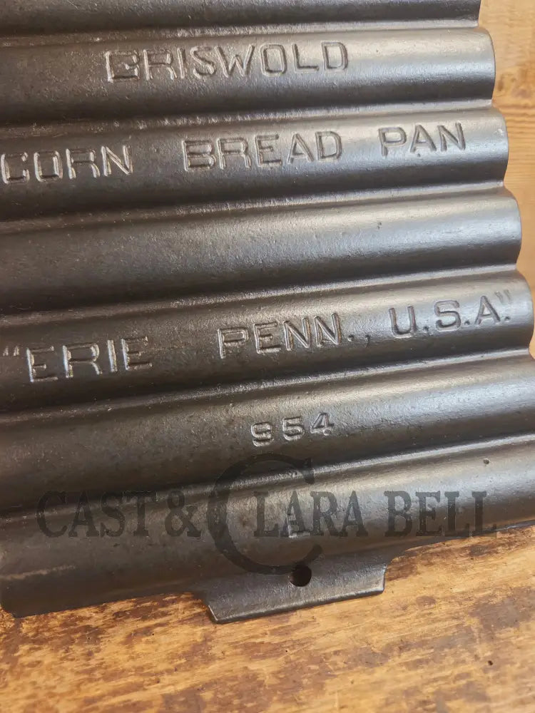 Breadsticks! 1930’s Era Griswold No. 22 Corn Bread Pan 11 cup ’Erie Penn USA,’ 954 L - Bakeware