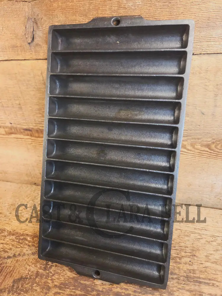 Breadsticks! 1930’s Era Griswold No. 22 Corn Bread Pan 11 cup ’Erie Penn USA,’ 954 L - Bakeware