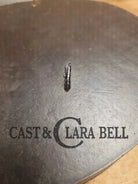 Calling all bread bakers! Beautiful elegant hard to find Wagner made ’Montgomery Ward’ #3 Oval Roaster Dutch Ovens