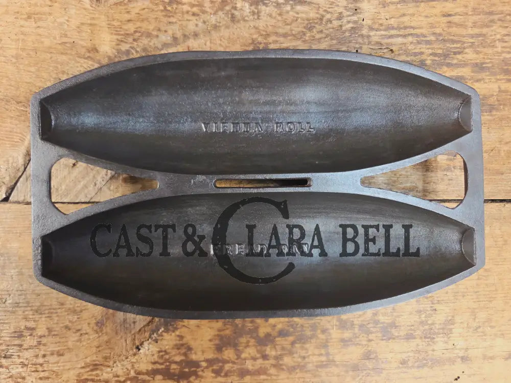 Calling all sourdough fanatics! This Griswold 2 Cup Vienna Bread Pan is a tough one to find! 1920’s Era Raised Letter