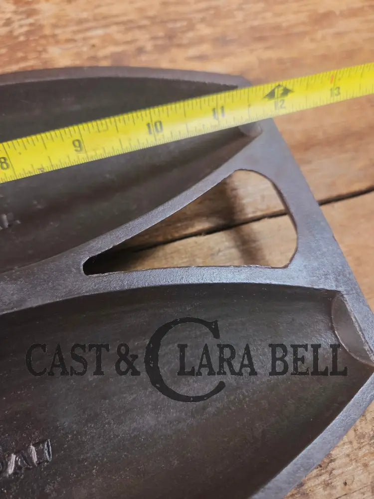 Calling all sourdough fanatics! This Griswold 2 Cup Vienna Bread Pan is a tough one to find! 1920’s Era Raised Letter