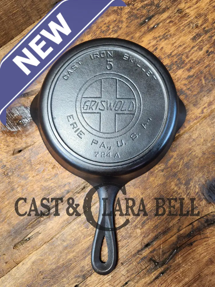 Circa 1915’S Griswold #5 Skillet With Heat Ring And Large Block Slant Logo 724. Small Chip