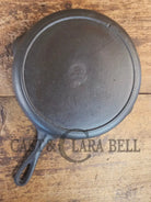 Classic 1910’s Lodge Raised #7 Heat Ring Single Notch. Light sleek and ready to cook with! - Skillet
