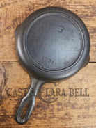 Classic Egg Skillet. 1940’s Griswold Iron Mountain #3 Cast Iron Egg Skillet with Heat Ring 1031 Skillet