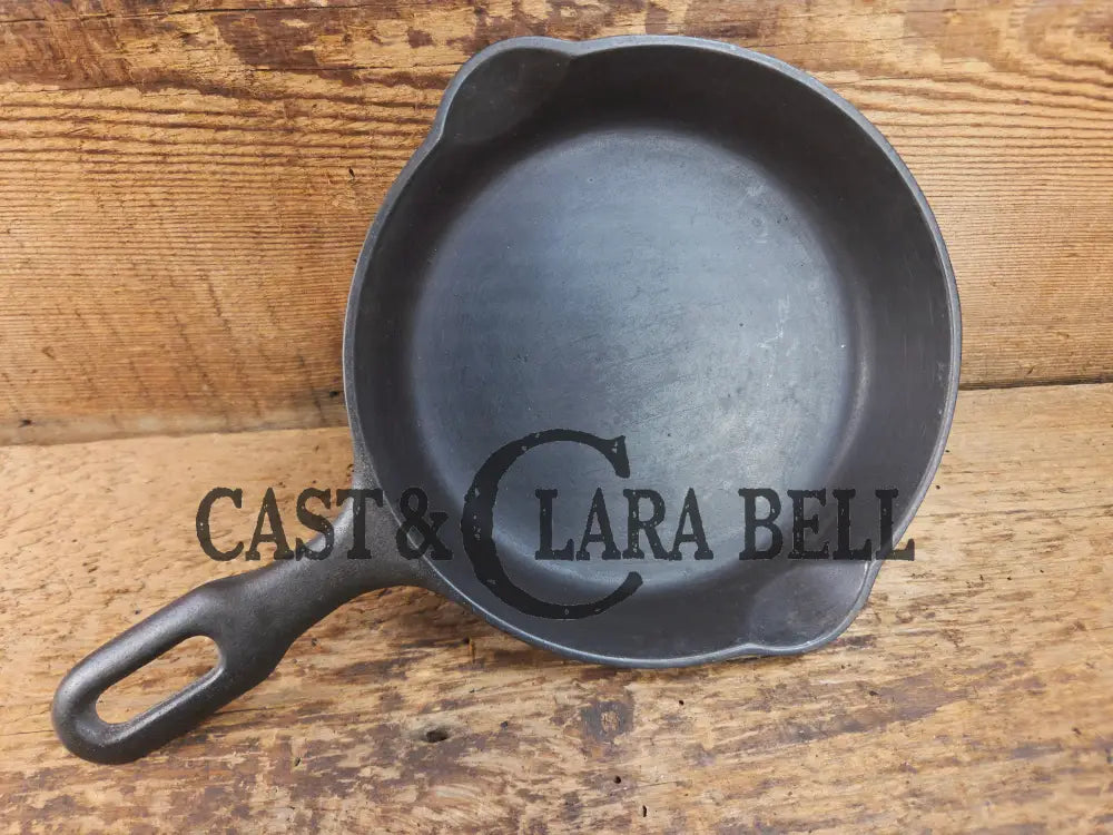 Classic Egg Skillet. 1940’s Griswold Iron Mountain #3 Cast Iron Egg Skillet with Heat Ring 1031 Skillet