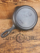 Classic Egg Skillet. 1940’s Griswold Iron Mountain #3 Cast Iron Egg Skillet with Heat Ring 1031 Skillet