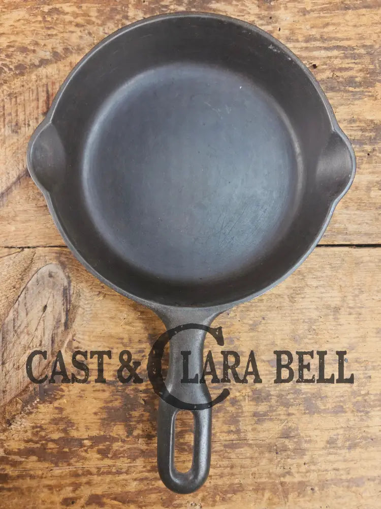 Classic Egg Skillet. 1940’s Griswold Iron Mountain #3 Cast Iron Egg Skillet with Heat Ring 1031 Skillet
