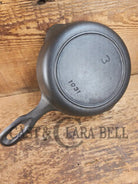 Classic Egg Skillet. 1940’s Griswold Iron Mountain #3 Cast Iron Egg Skillet with Heat Ring 1031 Skillet