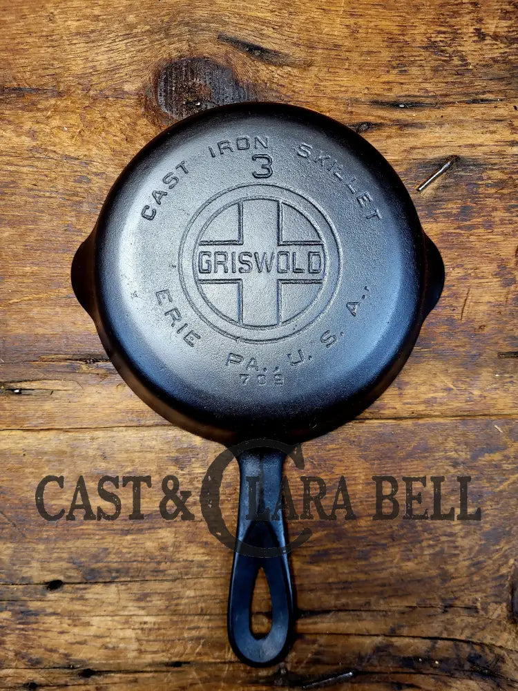 Classic! Griswold #3 Cast Iron Egg Skillet With Large Block Logo 709.