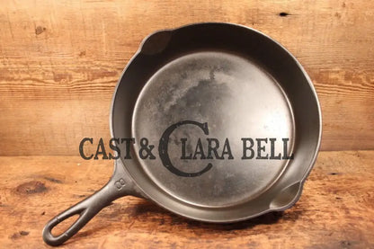 Classic Griswold #8 Skillet With Heat Ring And Large Block Slant Logo 704 D