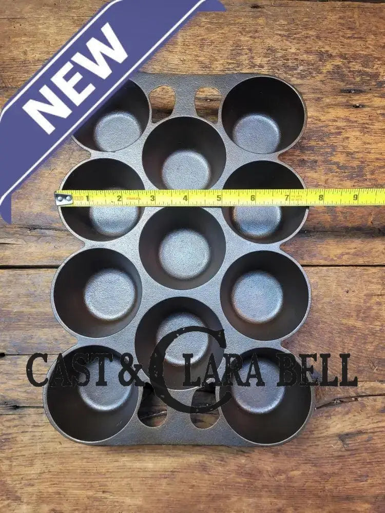 Classic! Griswold No. 10 Popover Pan 948. Variation 14 Closed Frame. Ready to make delicious brownies cupcakes or