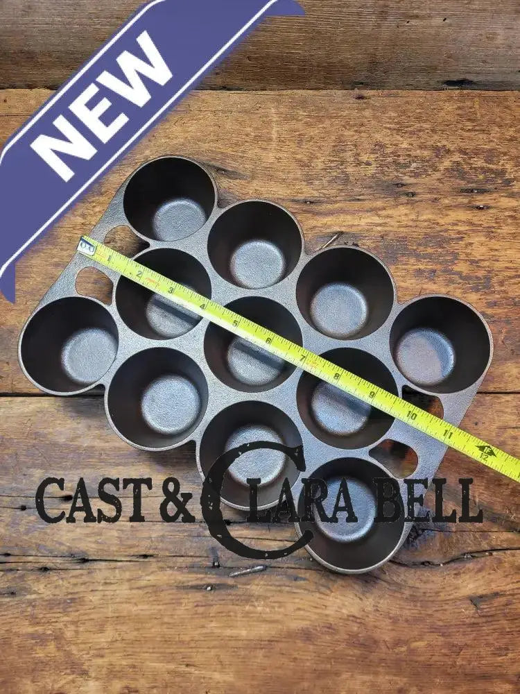 Classic! Griswold No. 10 Popover Pan 948. Variation 14 Closed Frame. Ready to make delicious brownies cupcakes or