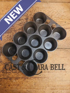 Classic! Griswold No. 10 Popover Pan 948. Variation 14 Closed Frame. Ready to make delicious brownies cupcakes or