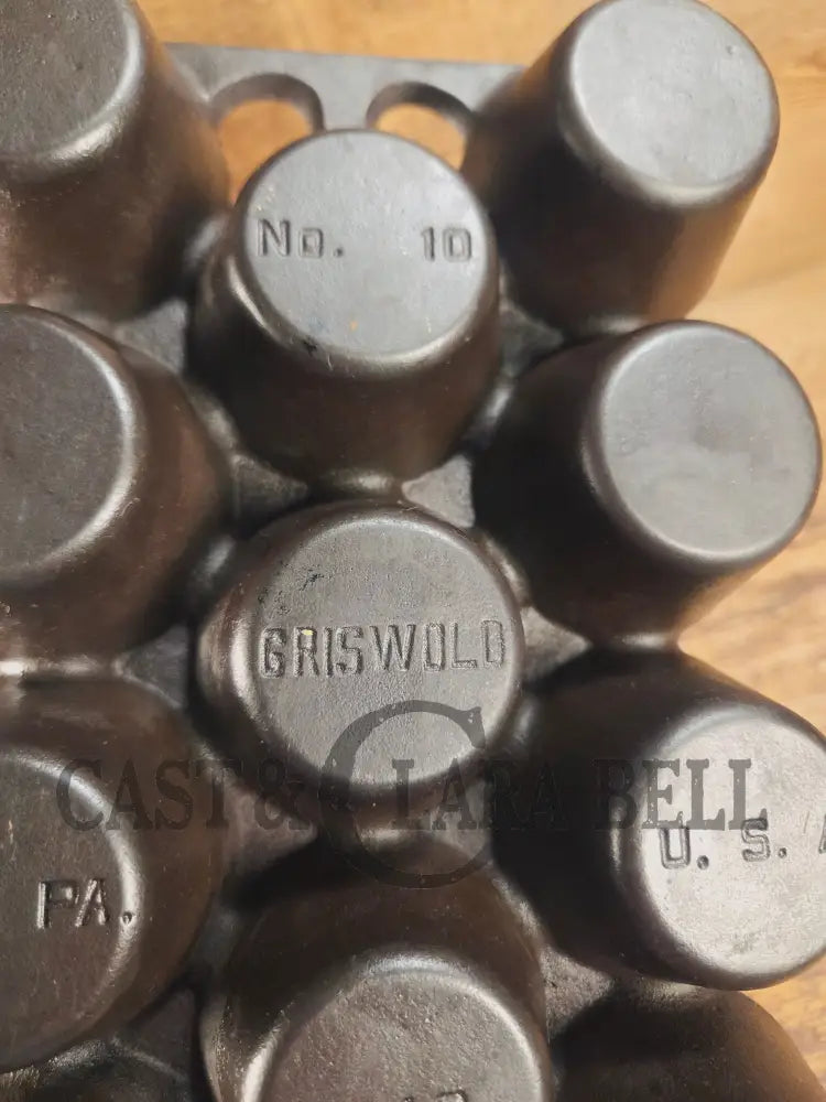 Classic! Griswold No. 10 Popover Pan 948. Variation 14 Closed Frame. Ready to make delicious brownies cupcakes or