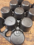 Classic! Griswold No. 10 Popover Pan 948. Variation 14 Closed Frame. Ready to make delicious brownies cupcakes or