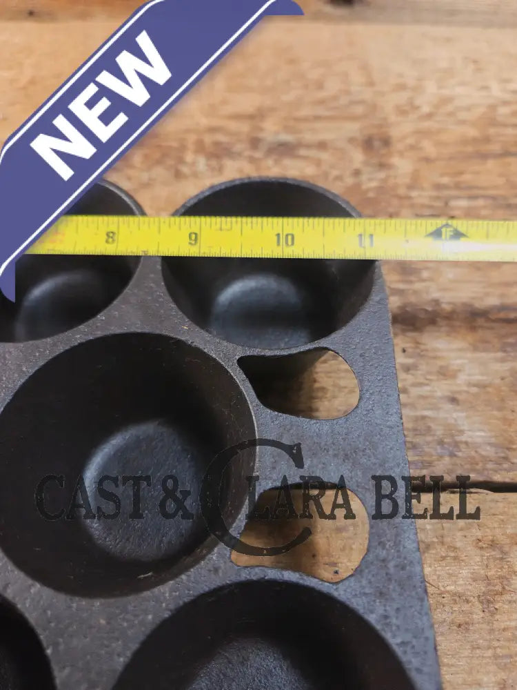 Classic! Griswold No. 10 Popover Pan 948. Variation 14 Closed Frame. Ready to make delicious brownies cupcakes or