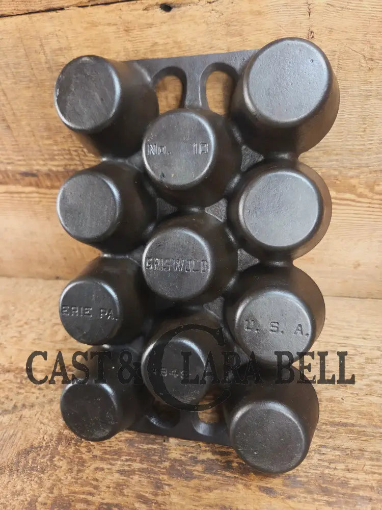 Classic! Griswold No. 10 Popover Pan 948. Variation 14 Closed Frame. Ready to make delicious brownies cupcakes or