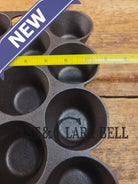 Classic! Griswold No. 10 Popover Pan 948. Variation 14 Closed Frame. Ready to make delicious brownies cupcakes or