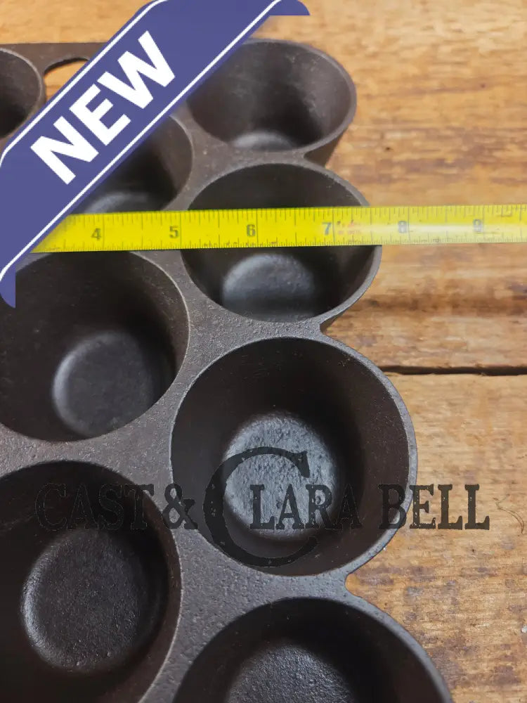 Classic! Griswold No. 10 Popover Pan 948. Variation 14 Closed Frame. Ready to make delicious brownies cupcakes or