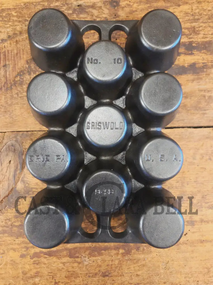 Classic! Griswold No. 10 Popover Pan 948. Variation 14 Closed Frame. Ready to make delicious brownies cupcakes or