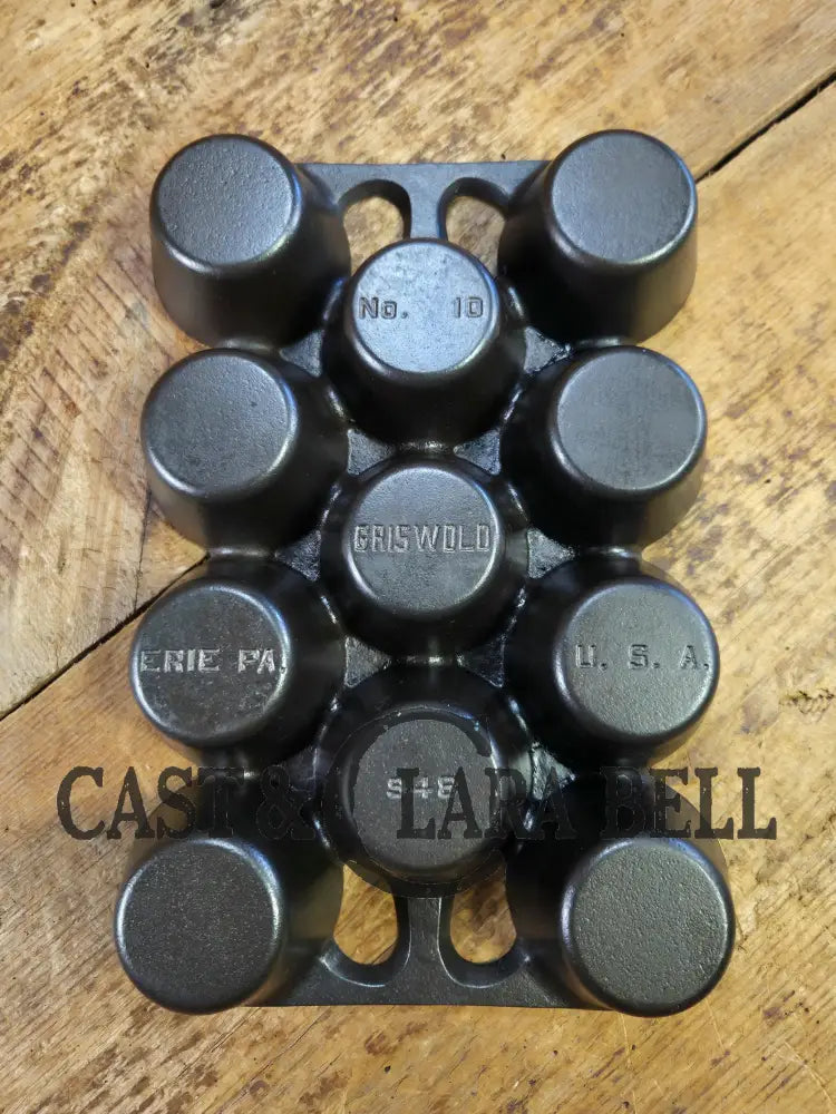 Classic! Griswold No. 10 Popover Pan 948. Variation 14 Closed Frame. Ready to make delicious brownies cupcakes or