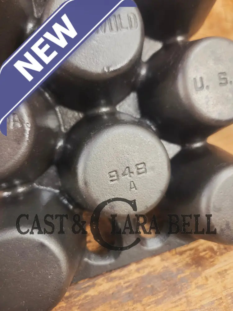 Classic! Griswold No. 10 Popover Pan 948. Variation 14 Closed Frame. Ready to make delicious brownies cupcakes or