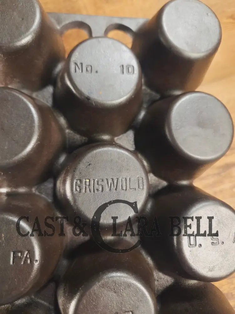 Classic! Griswold No. 10 Popover Pan 948. Variation 14 Closed Frame. Ready to make delicious brownies cupcakes or