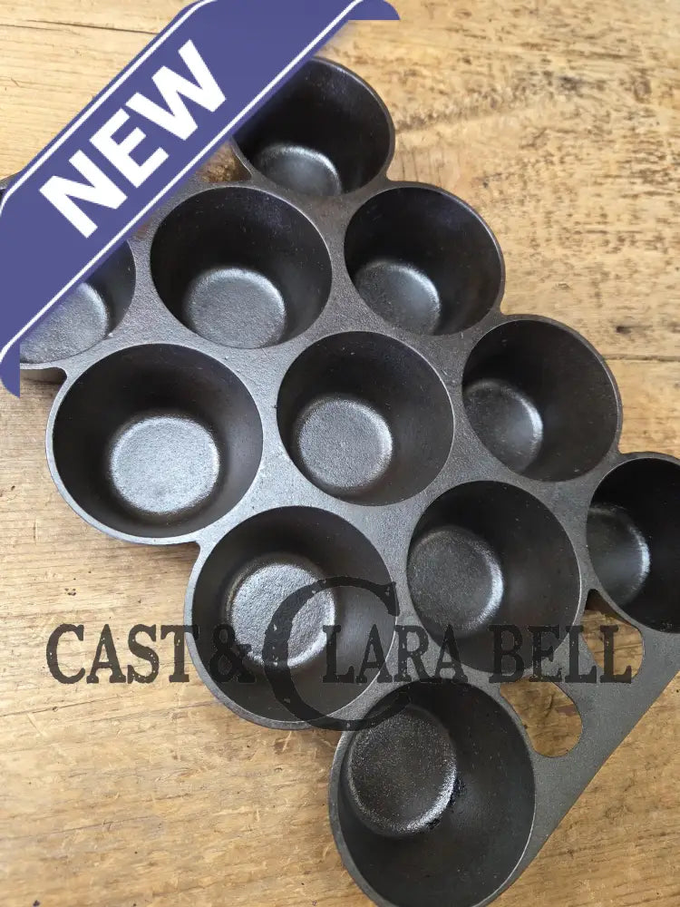 Classic! Griswold No. 10 Popover Pan 948. Variation 14 Closed Frame. Ready to make delicious brownies cupcakes or