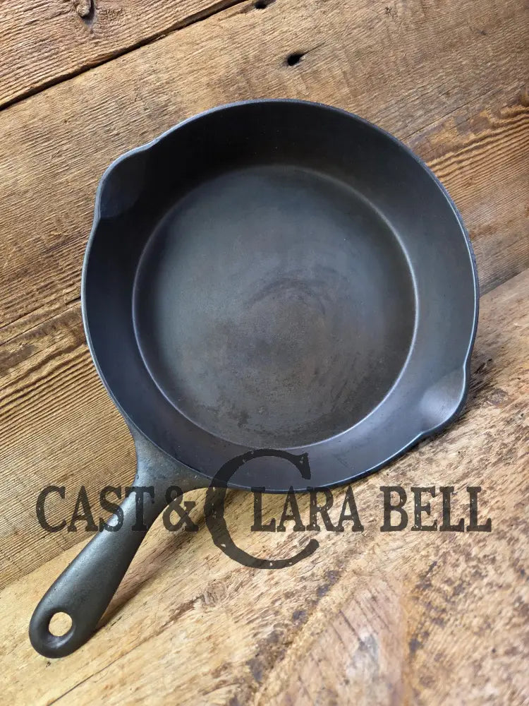 Classic saute skillet! 1930’s Griswold’s Good Health #6 Skillet 656. Beautiful piece to cook with or display. Made for