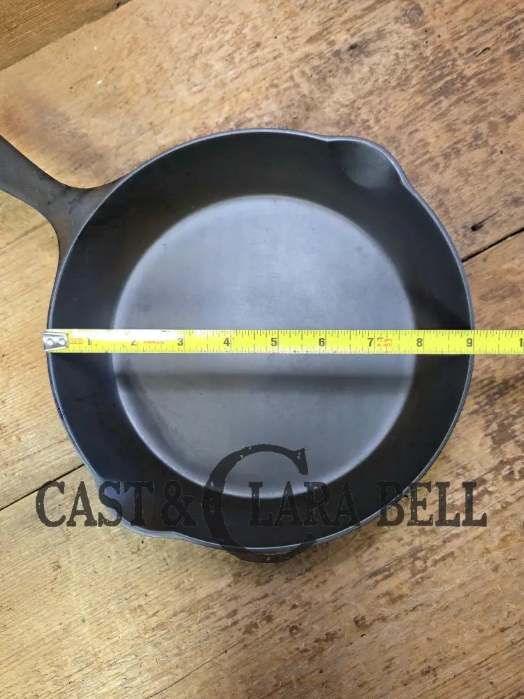 Classic saute skillet! 1930’s Griswold’s Good Health #6 Skillet 656. Beautiful piece to cook with or display. Made for